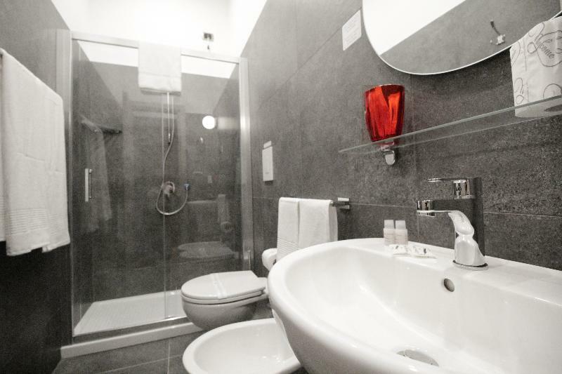 Toledostop Neapel Exterior foto A modern bathroom